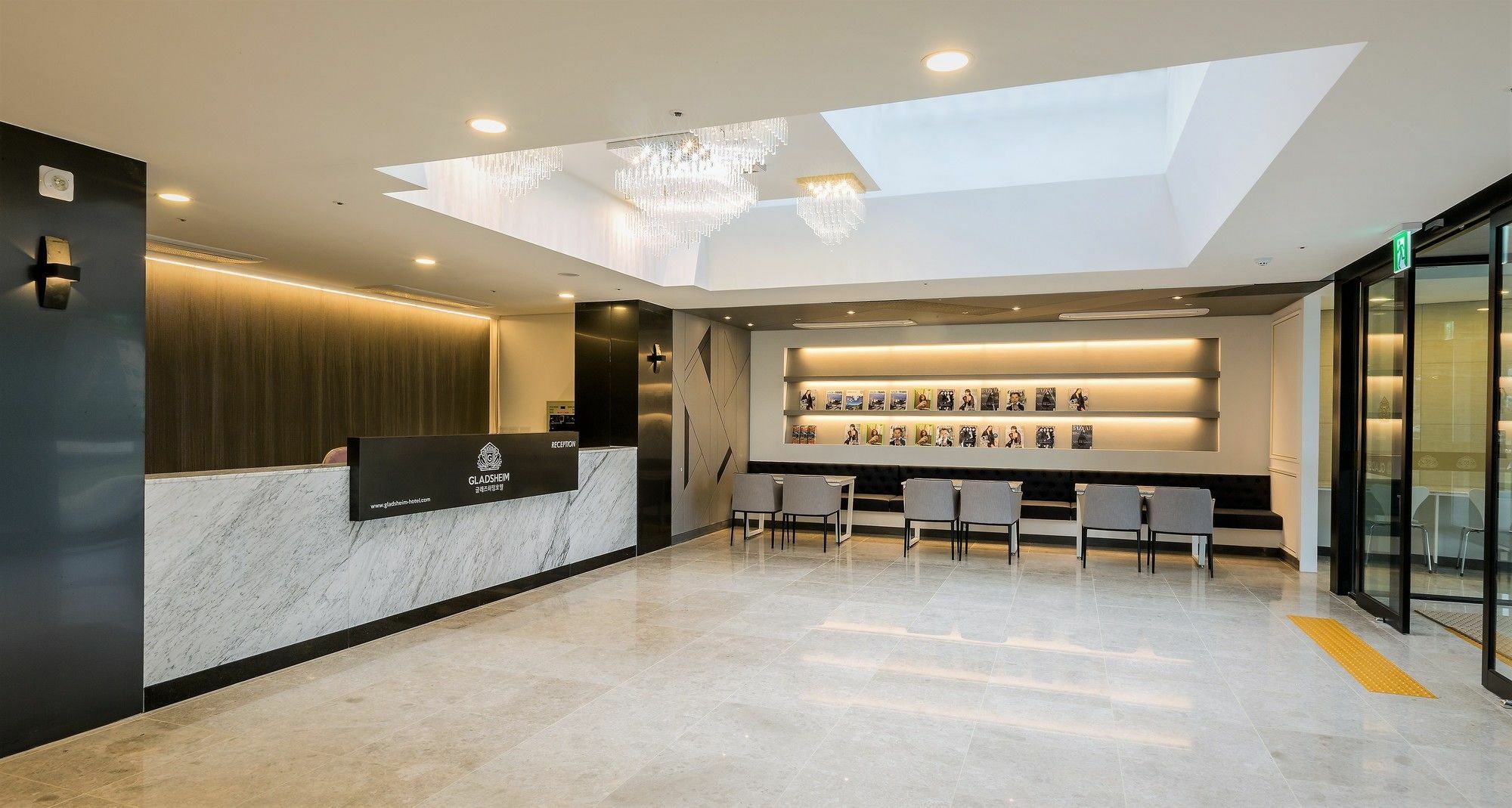 Gladsheim Hotel Seogwipo Exterior photo